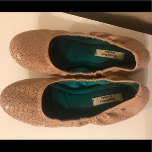 Simply Vera Wang Flats - Nude